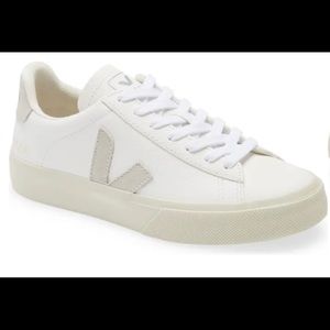 Size 40 women’s white Veja Campo shoes- BRAND NEW, NEVER WORN